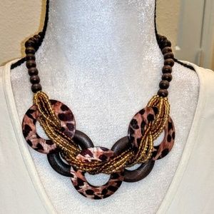 Leopard/wooden necklace & earrings set